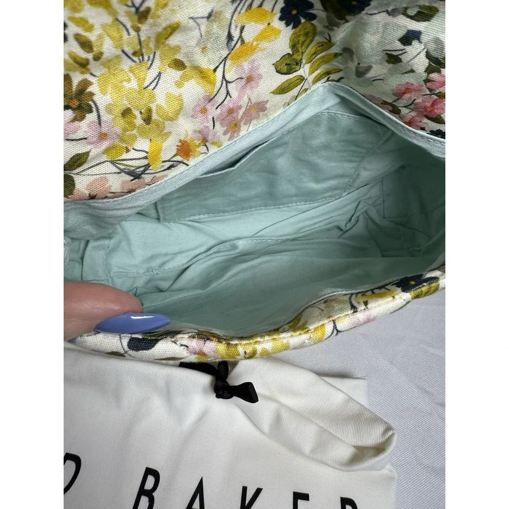 NWT TED‎ BAKER Ginn Marie Gold chain Flap CrossBody Bag Floral Applique Quilted